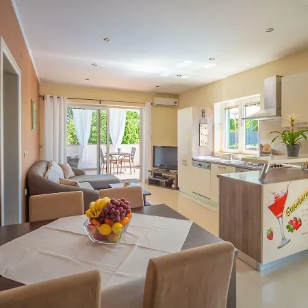 Apartment Sandra By Interhome